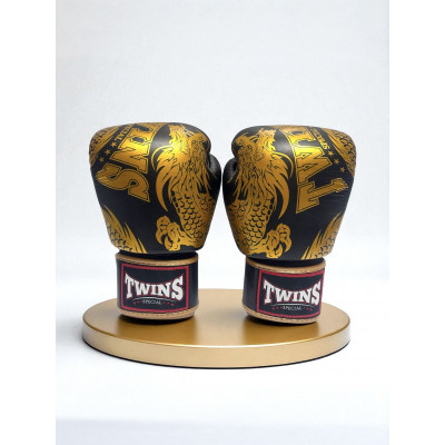 Боксерские перчатки TWINS FBGVL3-49 black gold 10 oz